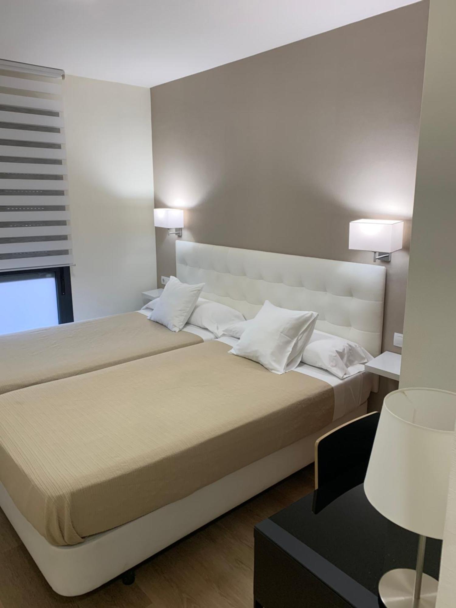 Hostal El Rocio Paracuellos de Jarama Zewnętrze zdjęcie